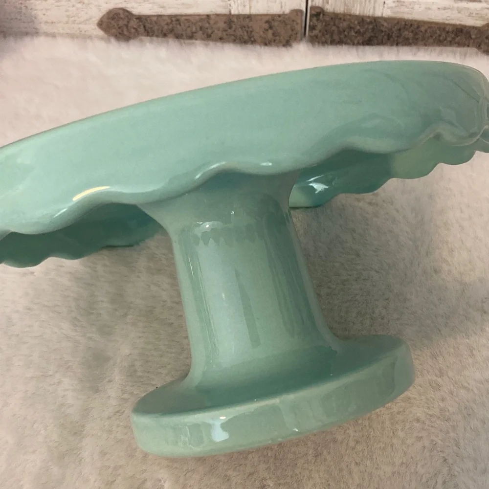 Target BP 2019 Scalloped Aqua Cake Stand